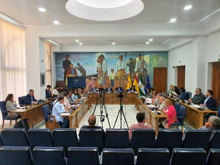El Pleno de Rincón de la Victoria da luz verde a la primera ordenanza municipal para regular el uso eficiente del agua