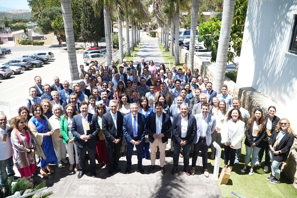 Grupo de asistentes al Encuentro Internacional de Economía Azul