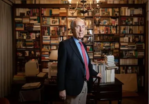 Luis Alberto de Cuenca