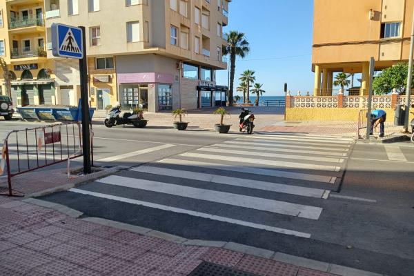 El Ayuntamiento de Rincón de la Victoria instalará una docena de pasos de peatones inteligentes iluminados en las principales vías del municipio